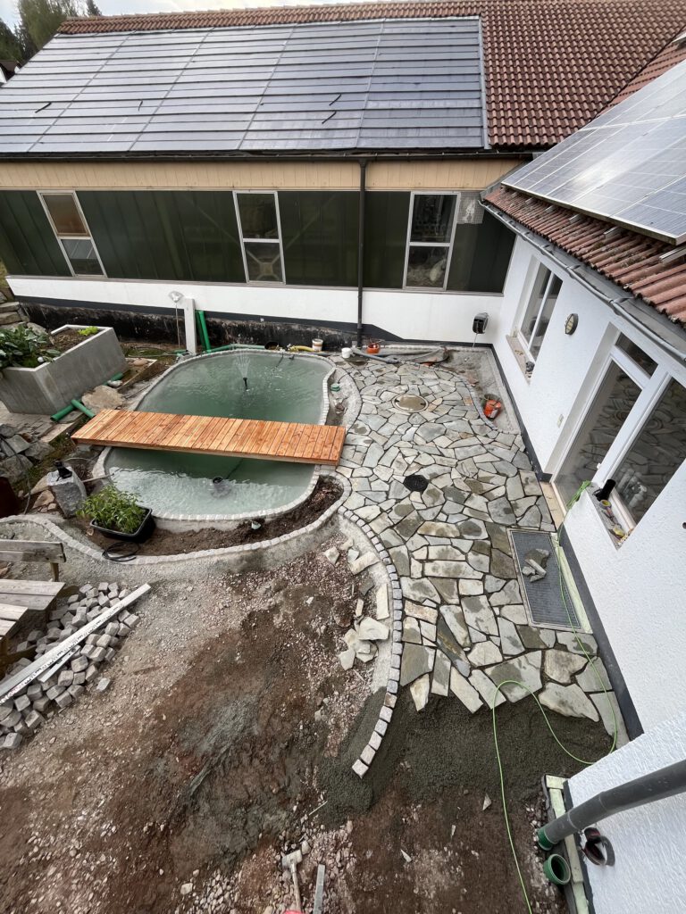 Außenanlage – Garten mit Teich