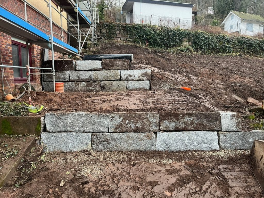 Natursteinmauer